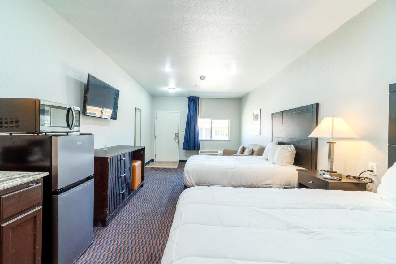  | Budget Host Inn