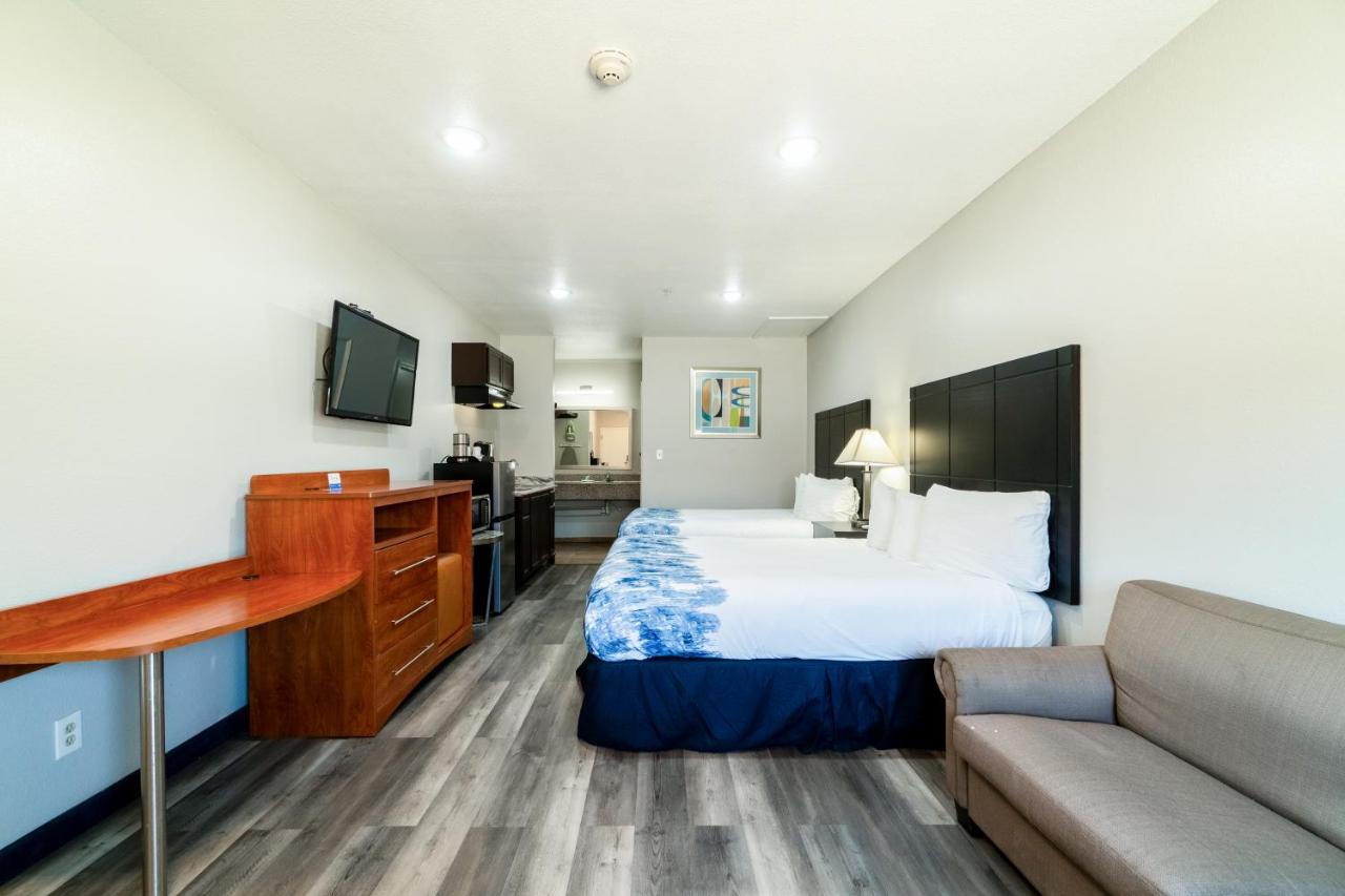  | Budget Host Inn