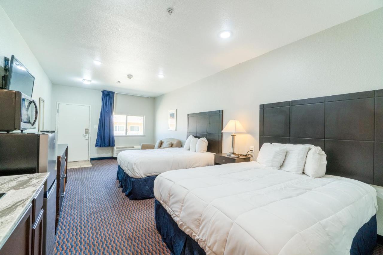  | Budget Host Inn