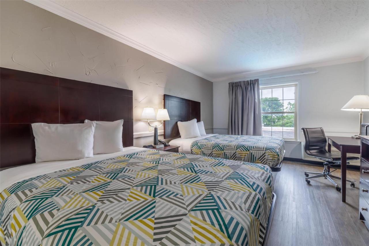 Queen Room with Two Queen Beds - Non-Smoking at Studio 6 Suites - Dallas, TX - Downtown