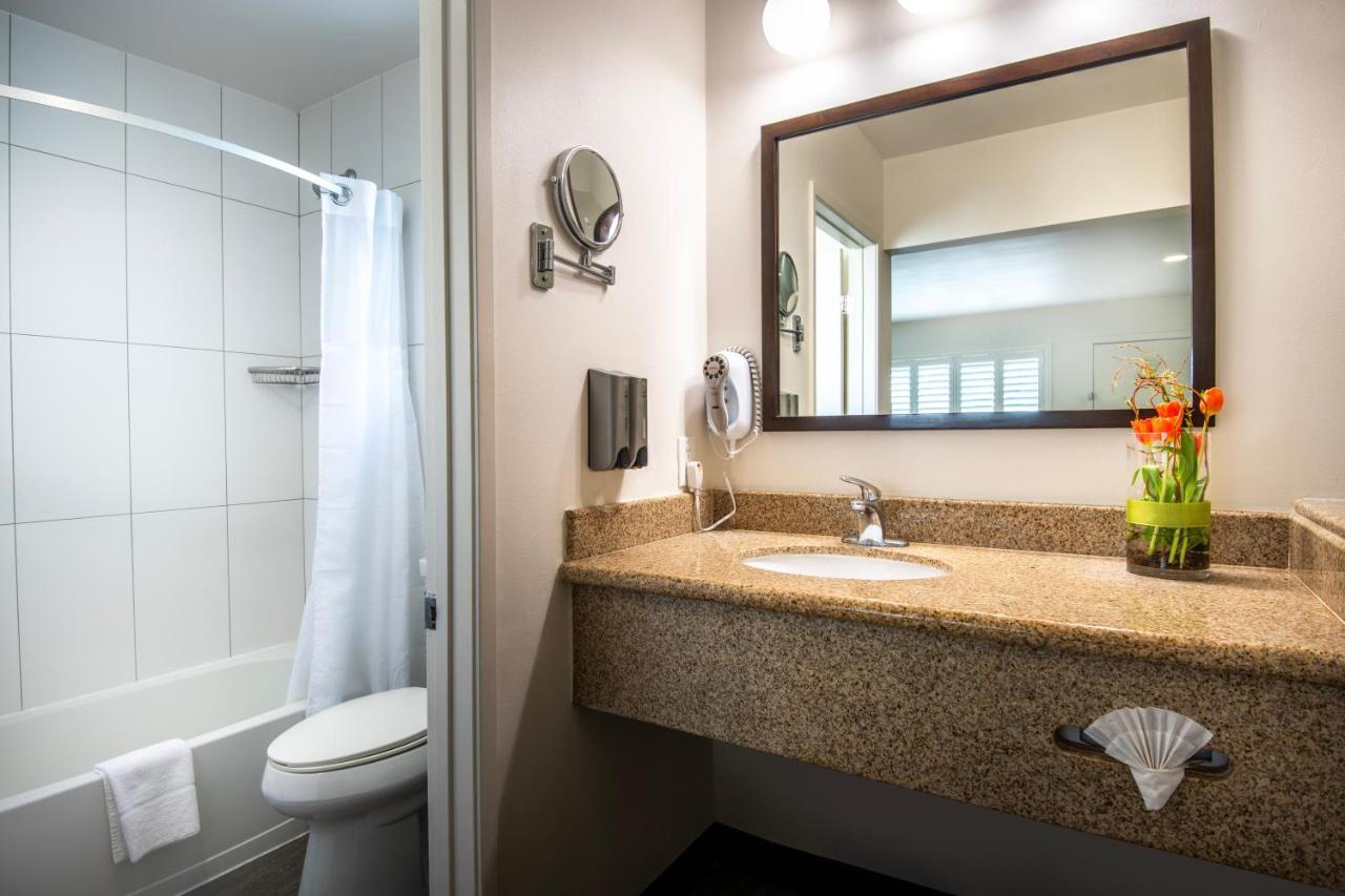 | Alpine Inn near Convention Center and the Park