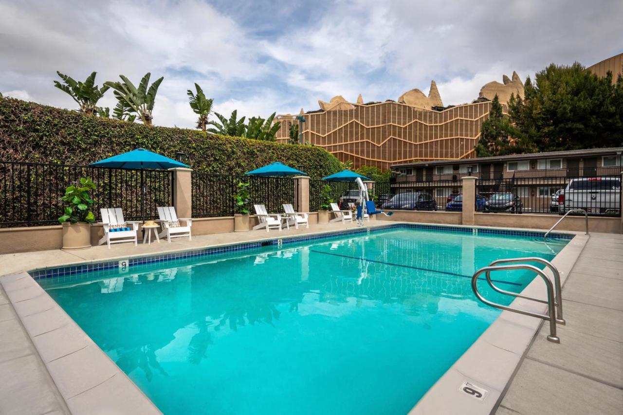 | Alpine Inn near Convention Center and the Park