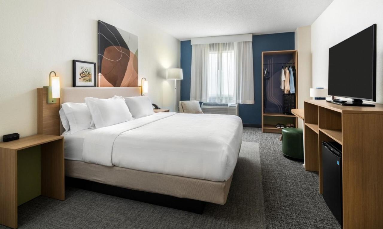 | Astoria Hotel & Suites - Glendive