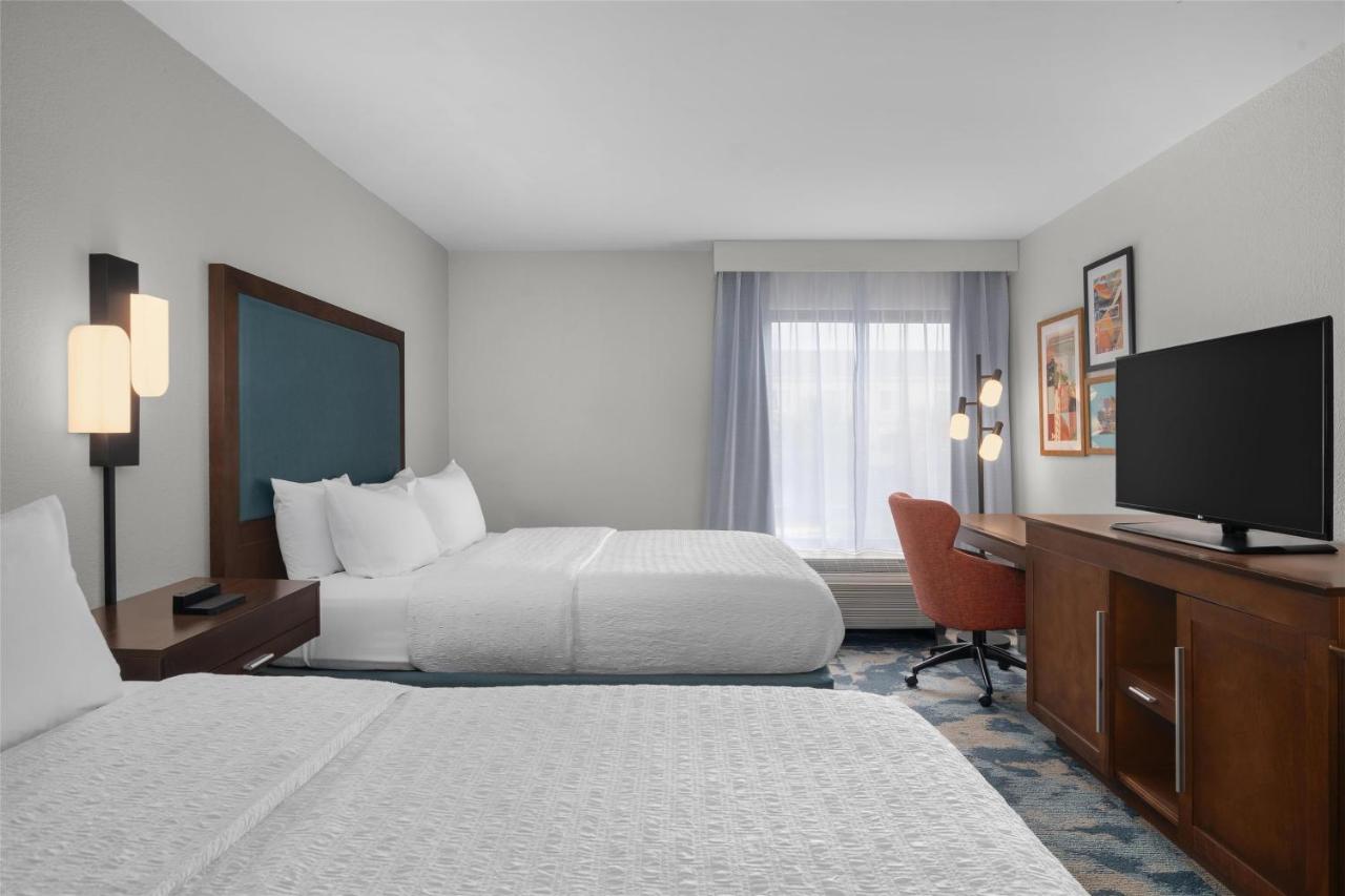 Queen Room with Two Queen Beds at Hampton Inn Memphis/Southaven