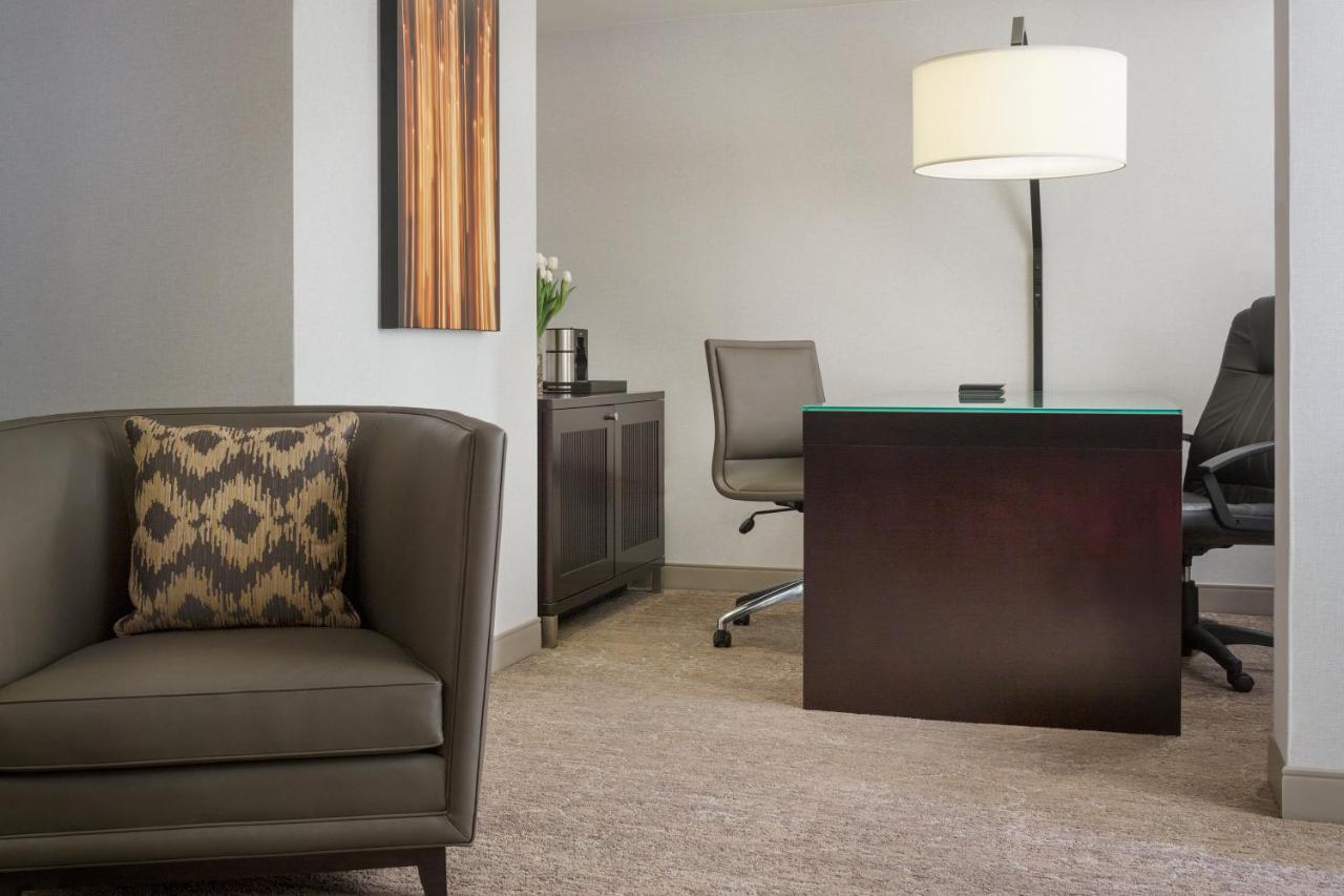 King Suite at Hyatt Regency San Francisco Airport