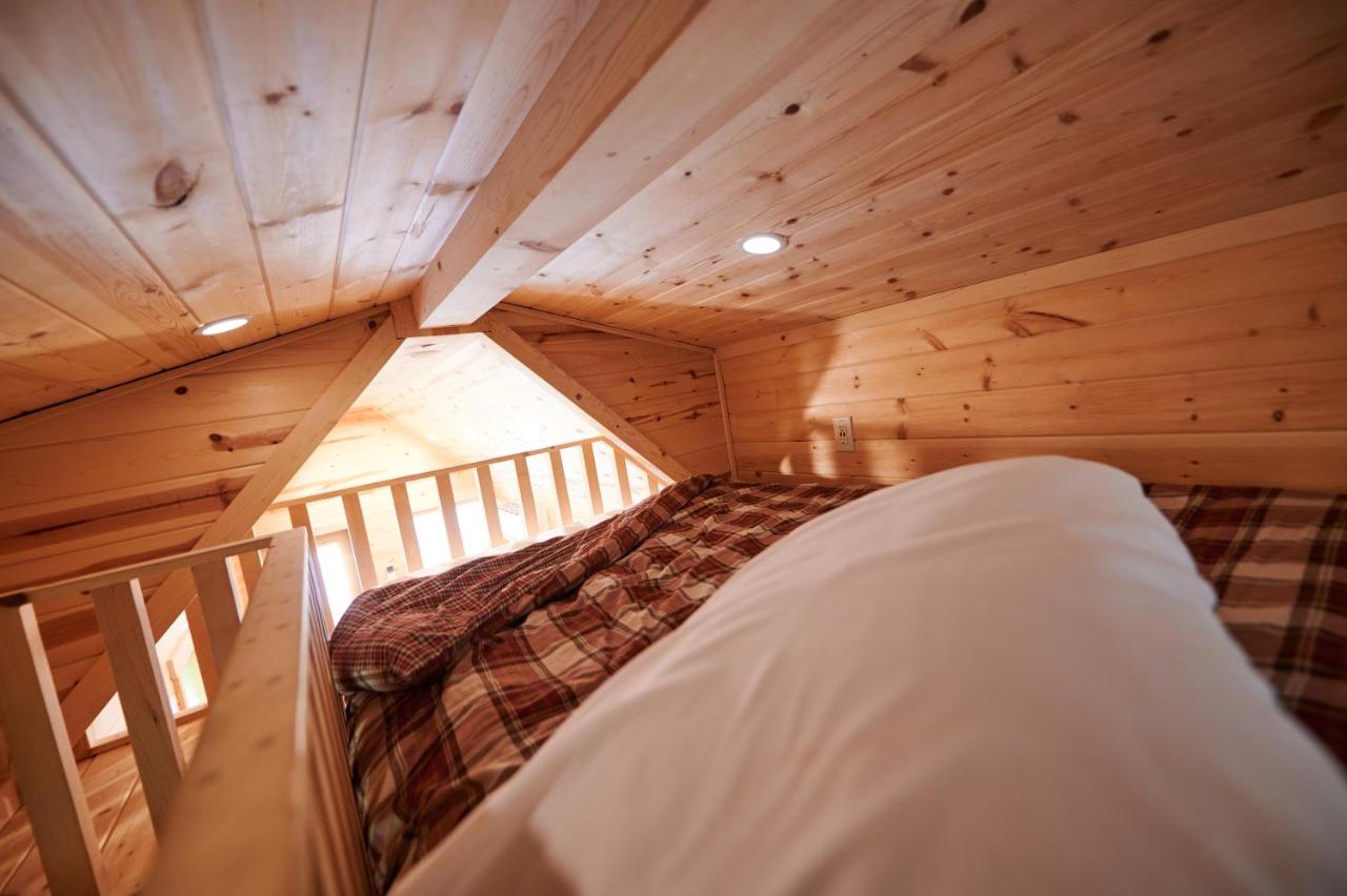 | Mount Hood Village Deluxe Cabin 5