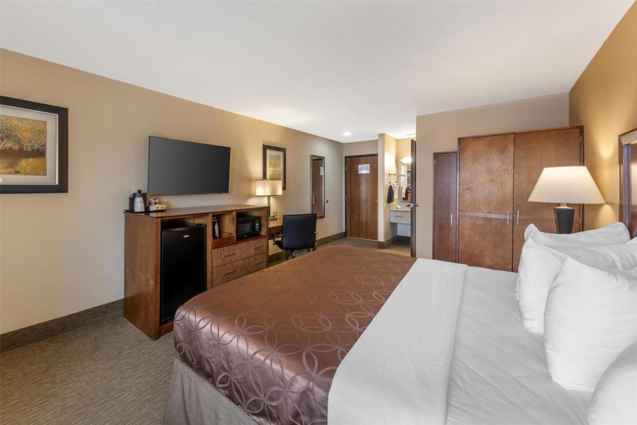 King Room - Non Smoking at Best Western Plus Atrium Inn