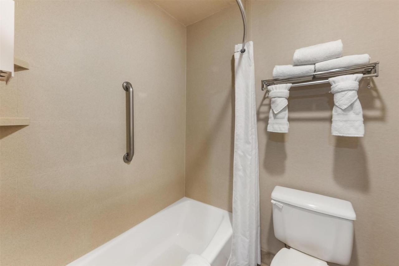 King Room - Non Smoking at Best Western Plus Atrium Inn