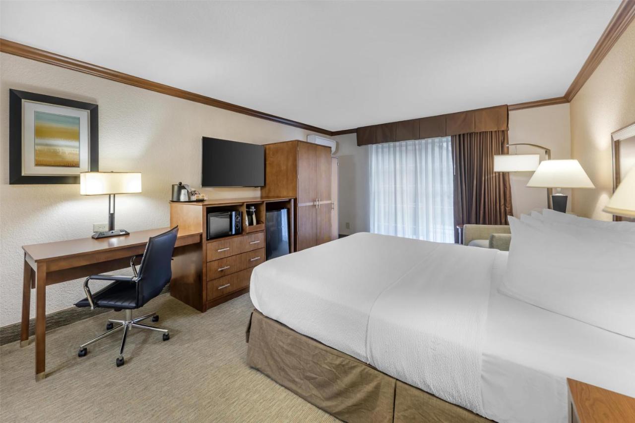King Room - Poolside - Non-Smoking at Best Western Plus Atrium Inn