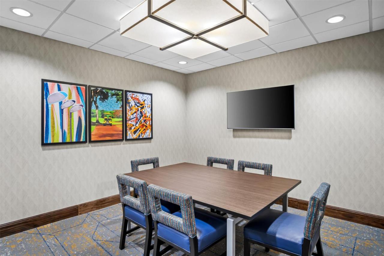 | Hampton Inn and Suites Trophy Club - Fort Worth North