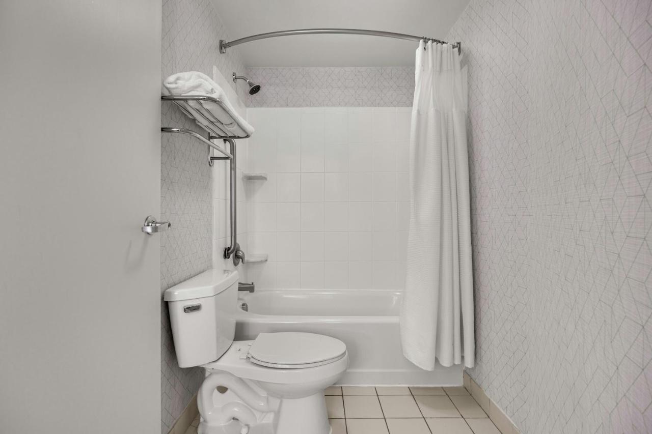  | SpringHill Suites by Marriott Jacksonville North I-95 Area