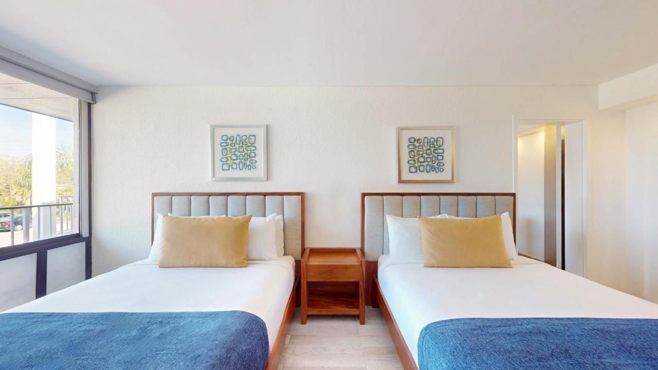 Room #85358528 at Park Royal Orlando managed by Accor