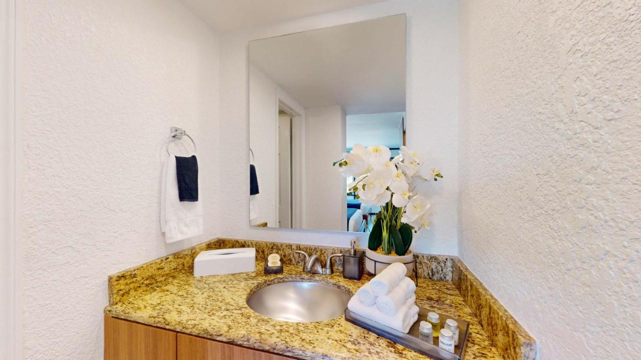 Room #85358528 at Park Royal Orlando managed by Accor