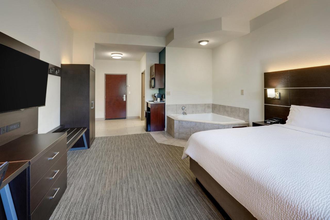 | Holiday Inn Express Hotel & Suites- Gadsden, an IHG Hotel