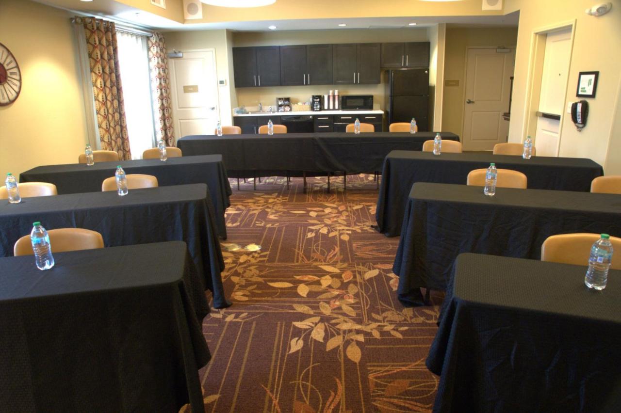 | Candlewood Suites Denver North - Thornton, an IHG Hotel