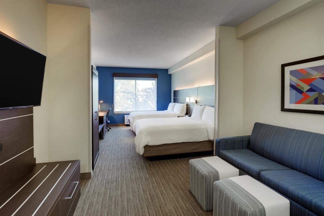 | Holiday Inn Express Hotel & Suites- Gadsden, an IHG Hotel