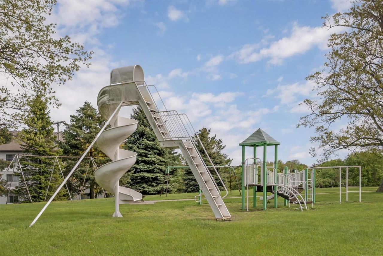 | Best Western Port Huron Blue Water Bridge