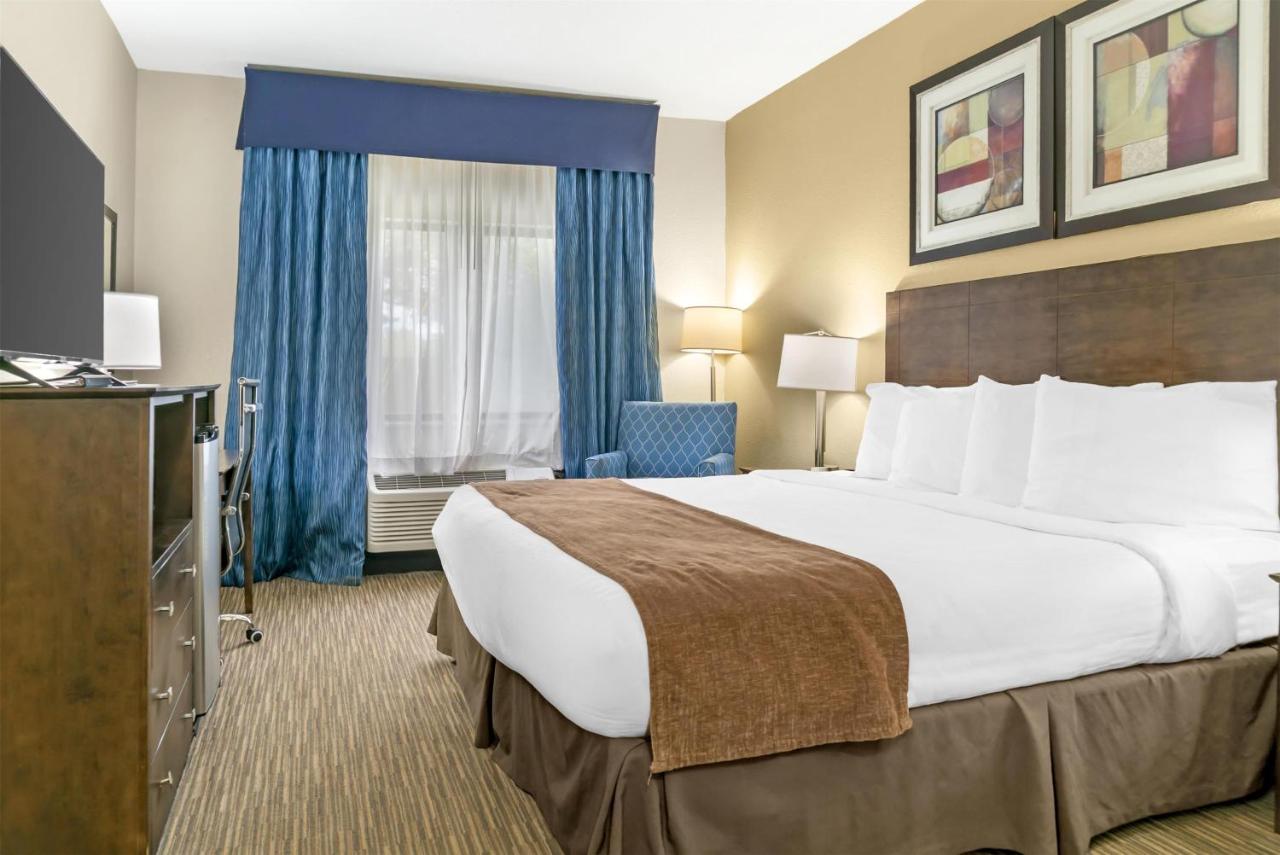 | Best Western Port Huron Blue Water Bridge