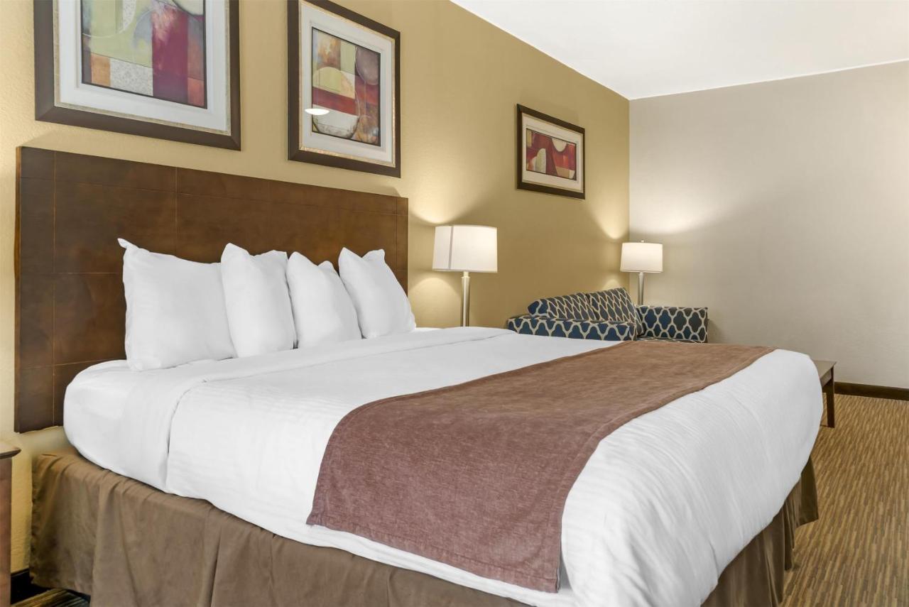 | Best Western Port Huron Blue Water Bridge