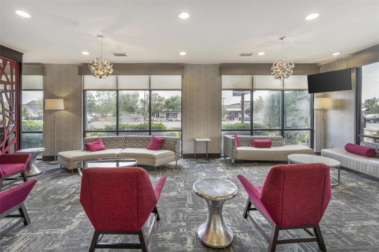 | Best Western Plus Castlerock Inn & Suites