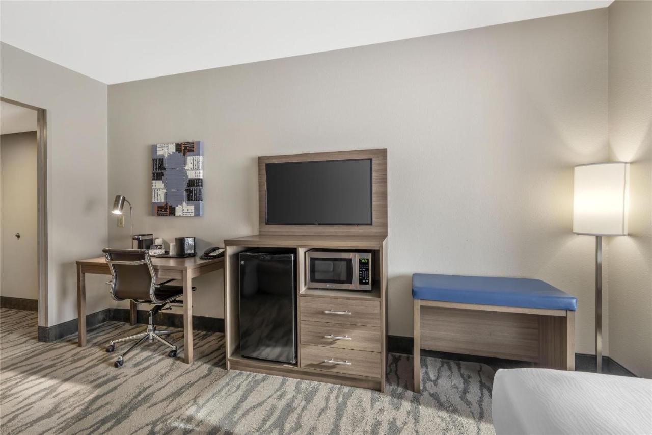 King Suite - Non-Smoking at Best Western Plus Castlerock Inn & Suites