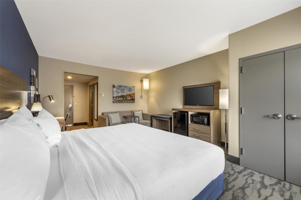| Best Western Plus Castlerock Inn & Suites