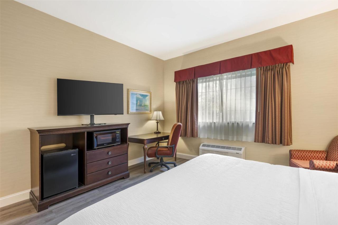  | Best Western PLUS Vineyard Inn and Suites