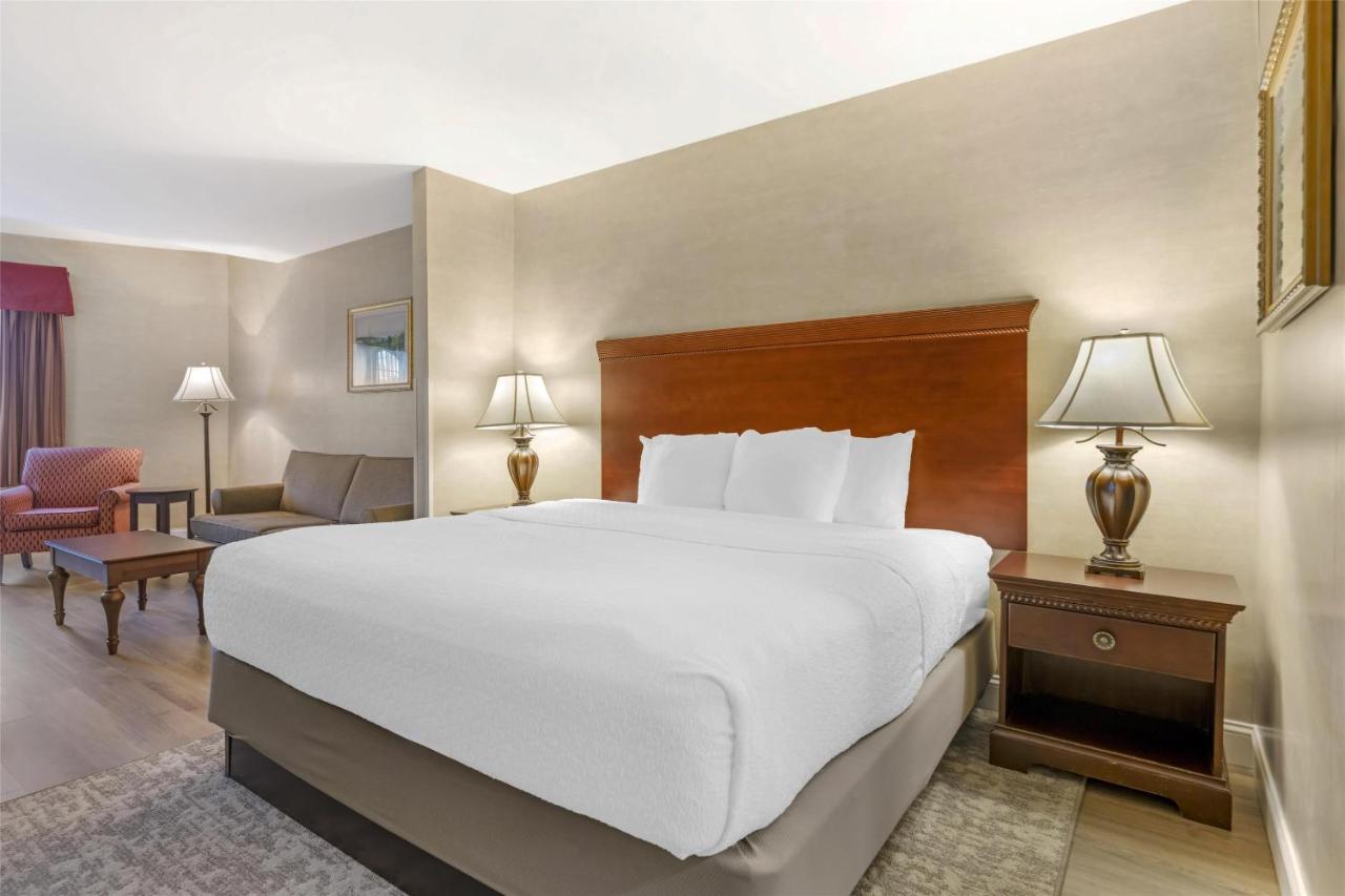  | Best Western PLUS Vineyard Inn and Suites