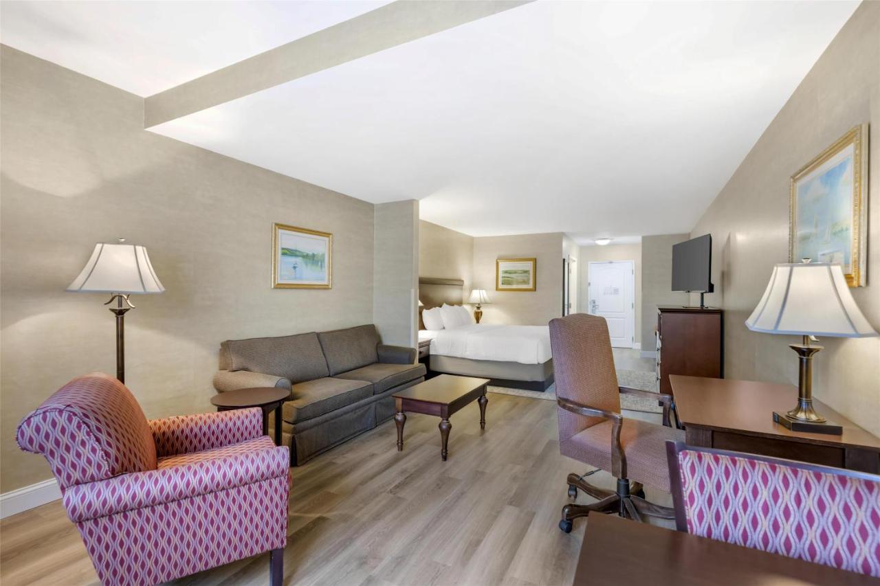  | Best Western PLUS Vineyard Inn and Suites