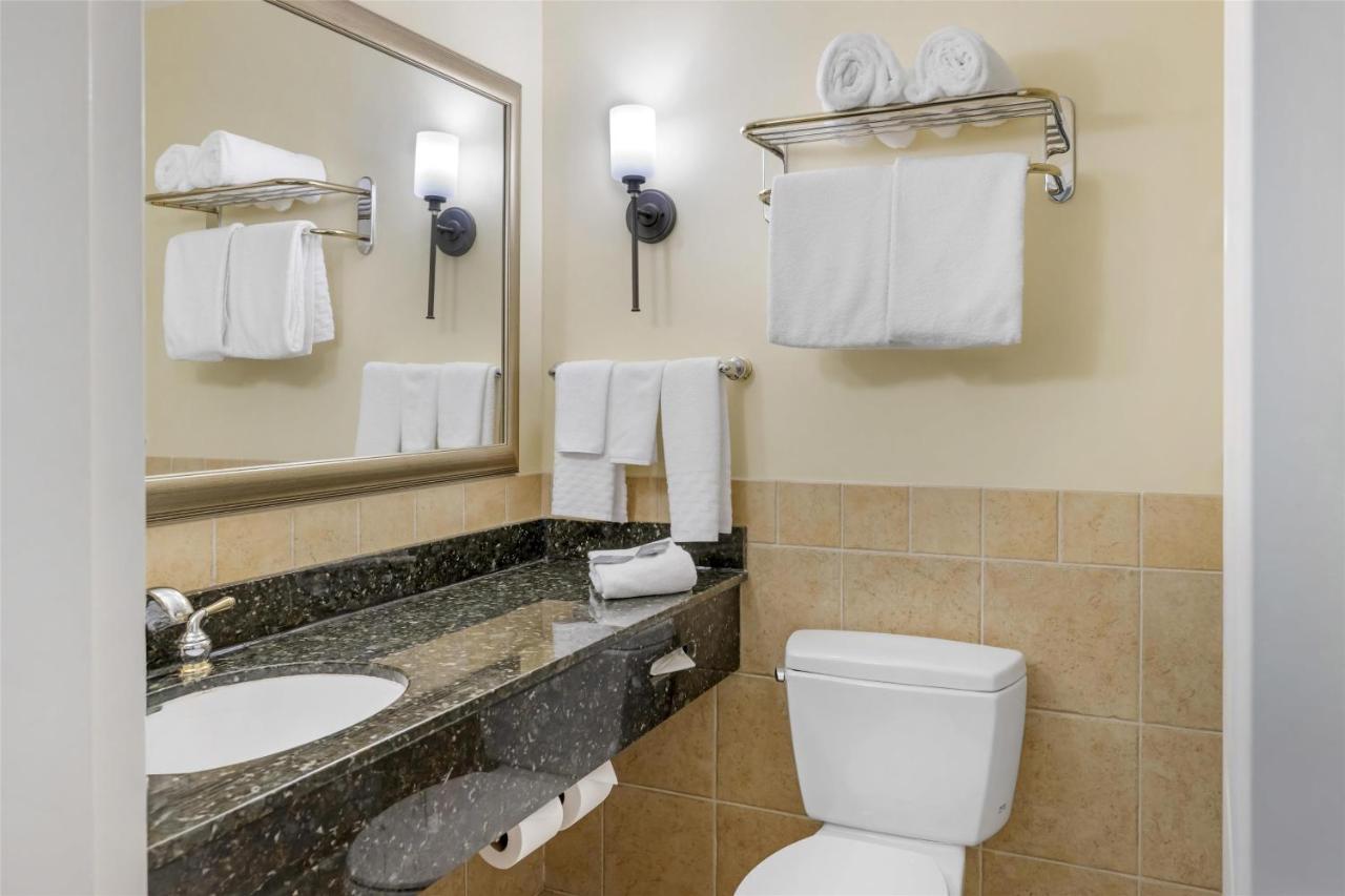  | Best Western PLUS Vineyard Inn and Suites
