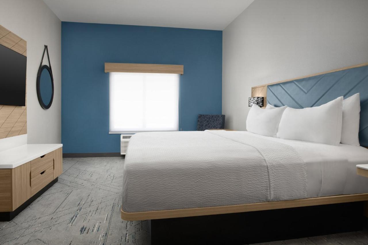 King Suite at Holiday Inn Express Hotel & Suites DFW West - Hurst by IHG