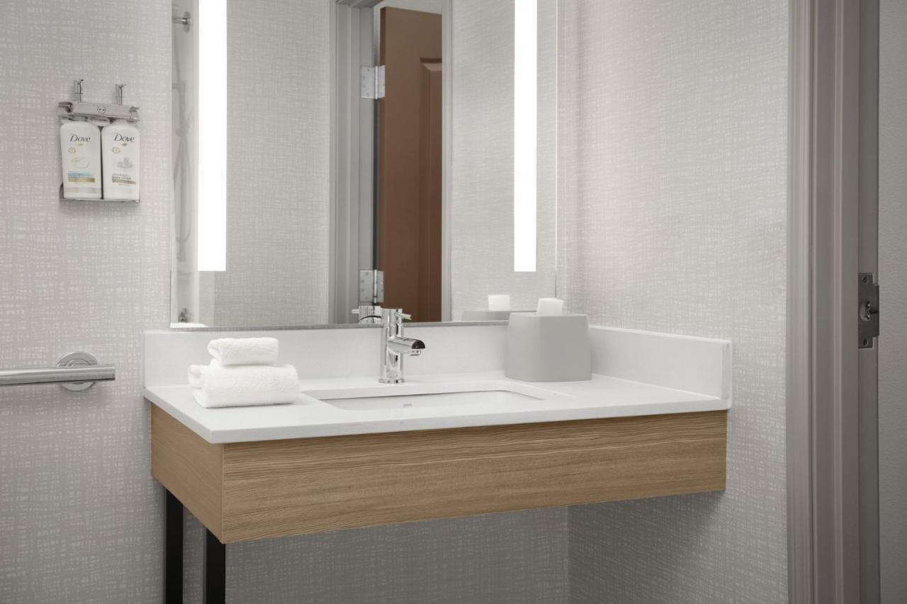 Deluxe Suite - Mobility Accessible - Non-Smoking at Holiday Inn Express Hotel & Suites DFW West - Hurst by IHG