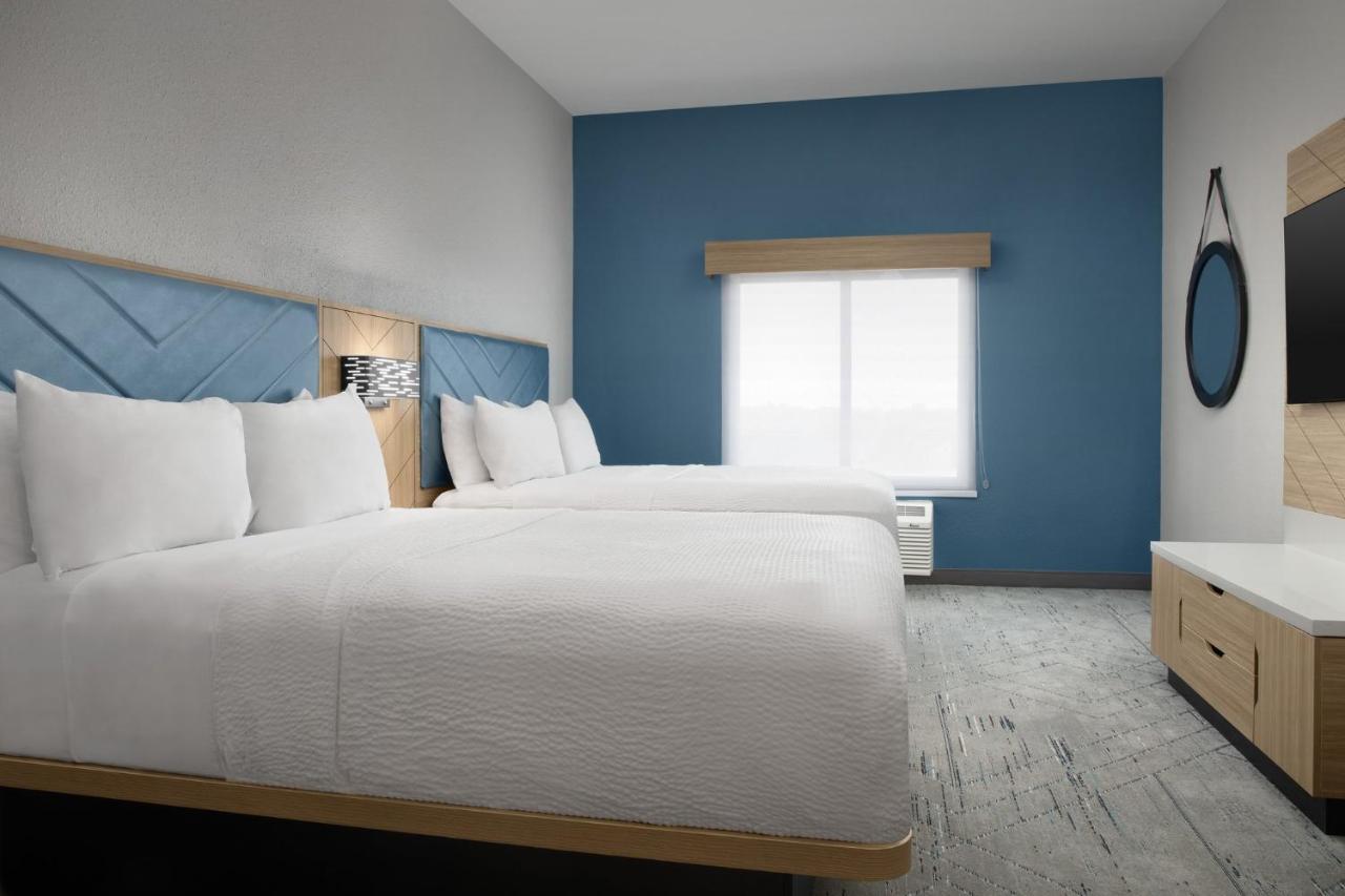 | Holiday Inn Express Hotel & Suites DFW West - Hurst, an IHG Hotel