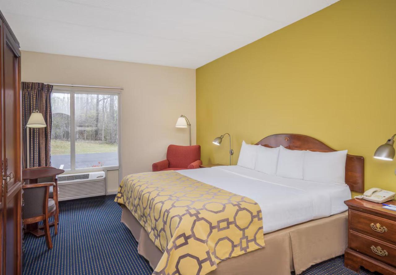 | Baymont by Wyndham Warrenton