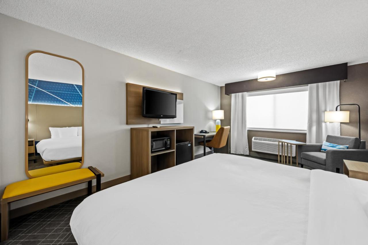 King Room - Non-Smoking at Comfort Inn Grand Junction I-70