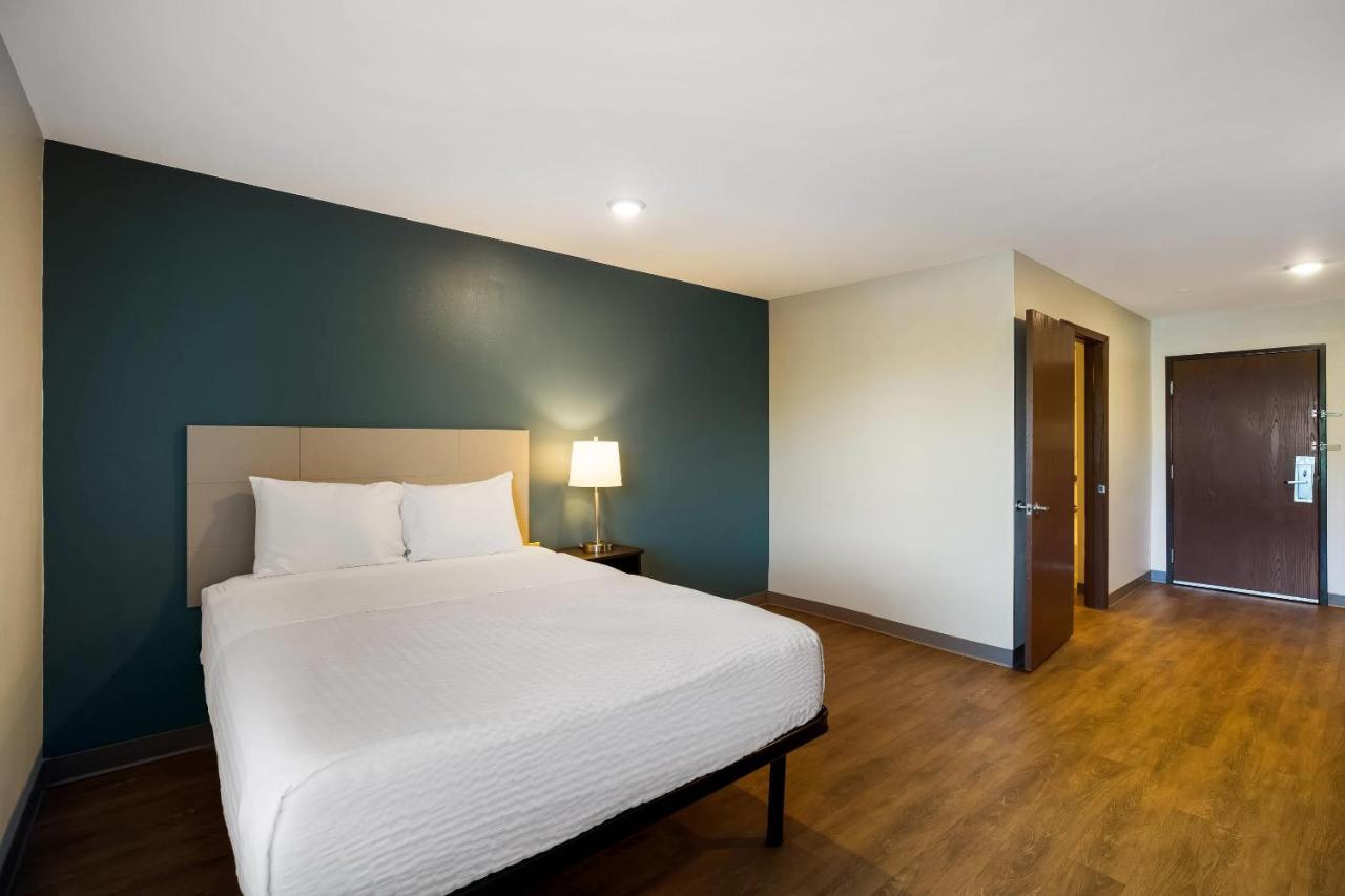 Standard Double Room with Roll-In Shower - Disability Access/Non-Smoking at WoodSpring Suites Orlando West - Clermont