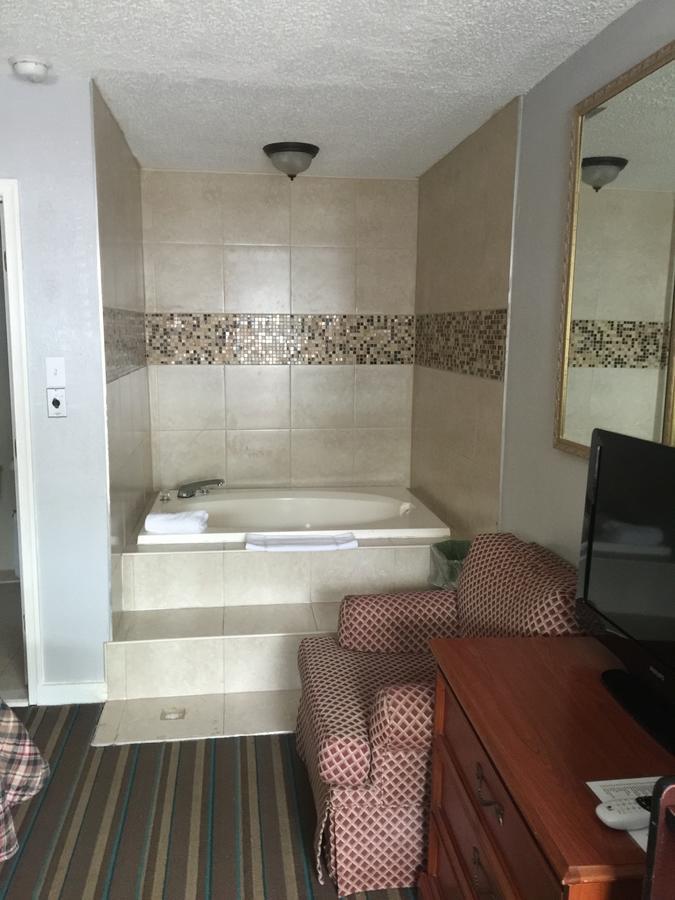 | Scottish Inn and Suites - Bensalem-Philadelphia