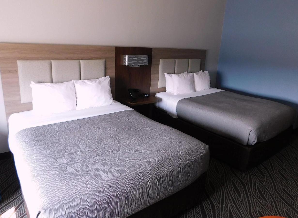 Queen Room with Two Queen Beds - Non-Smoking at Quality Inn Pontiac