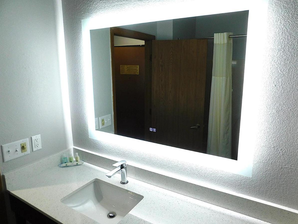 Queen Room with Two Queen Beds - Non-Smoking at Quality Inn Pontiac