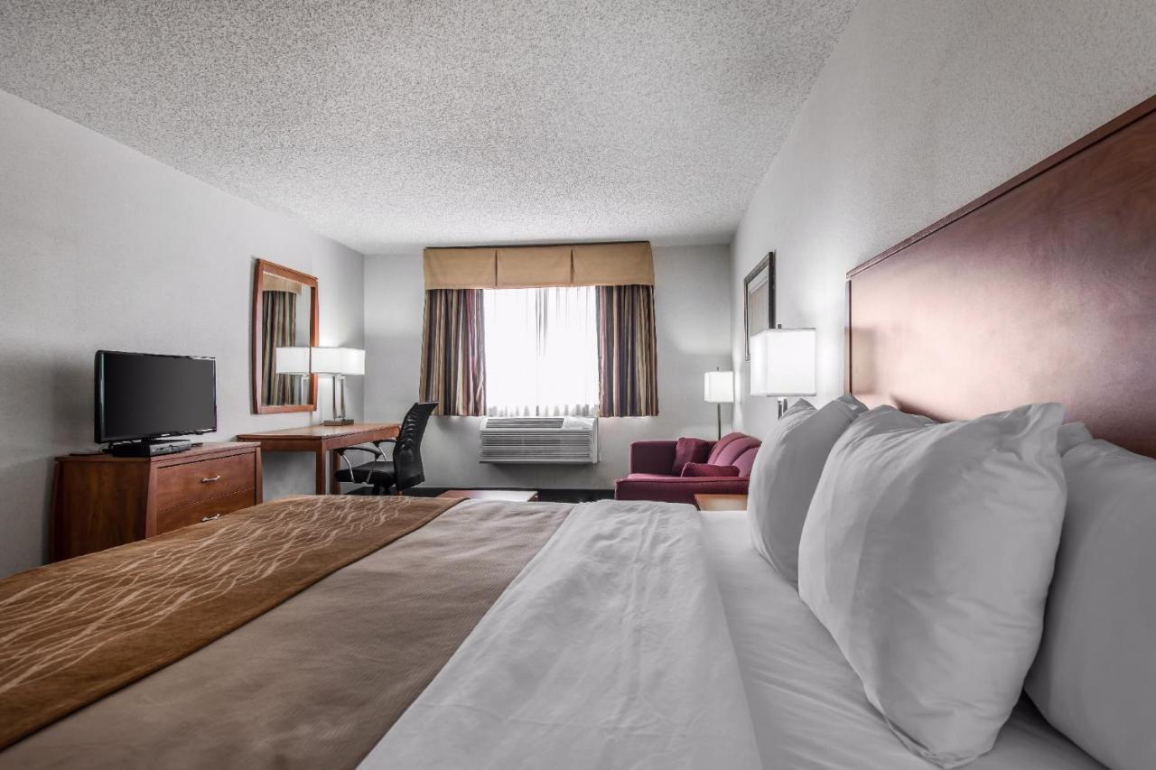 King Room with Sofa-Bed- Non-Smoking at Quality Inn Denver Westminster