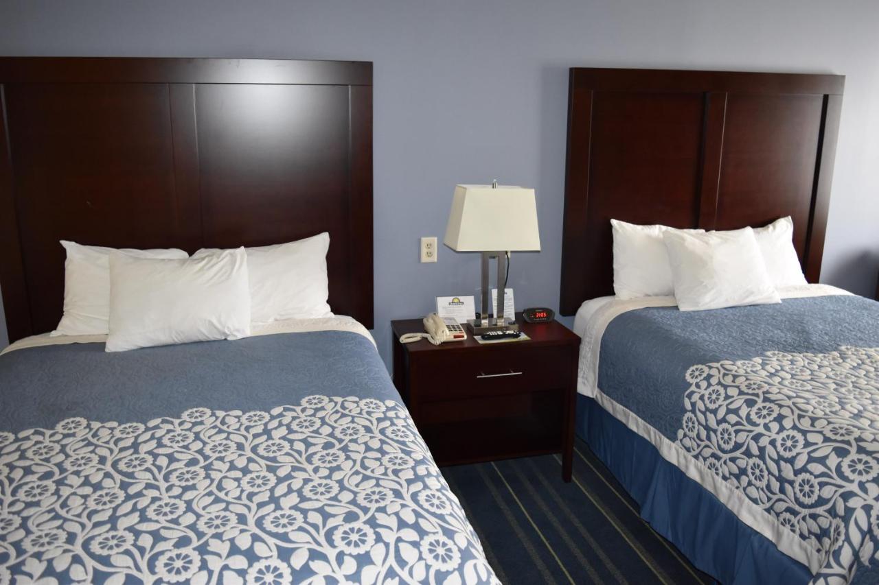 Queen Room with Two Queen Beds - Non-Smoking at Days Inn by Wyndham Grand Island