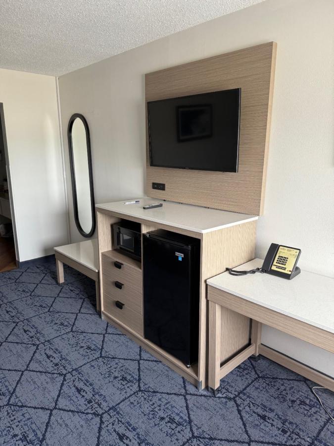 Double Room with Two Double Beds at La Quinta Inn & Suites by Wyndham Columbia