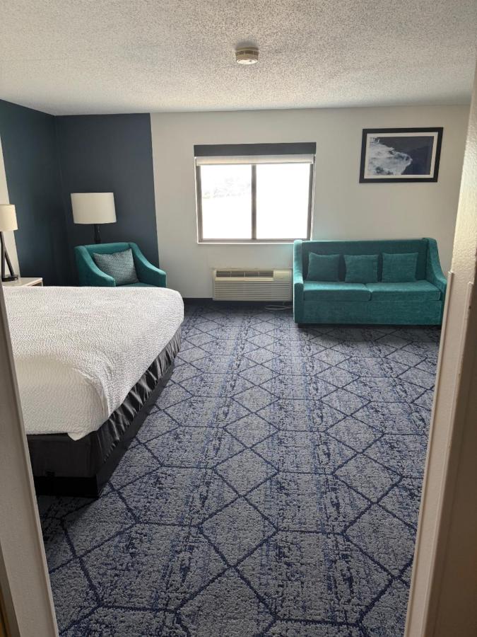 Deluxe King Room - Non-Smoking at La Quinta Inn & Suites by Wyndham Columbia