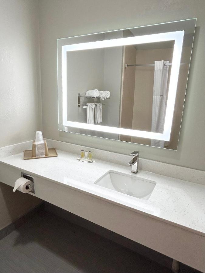 | Days Inn by Wyndham, Glen Allen - Richmond North