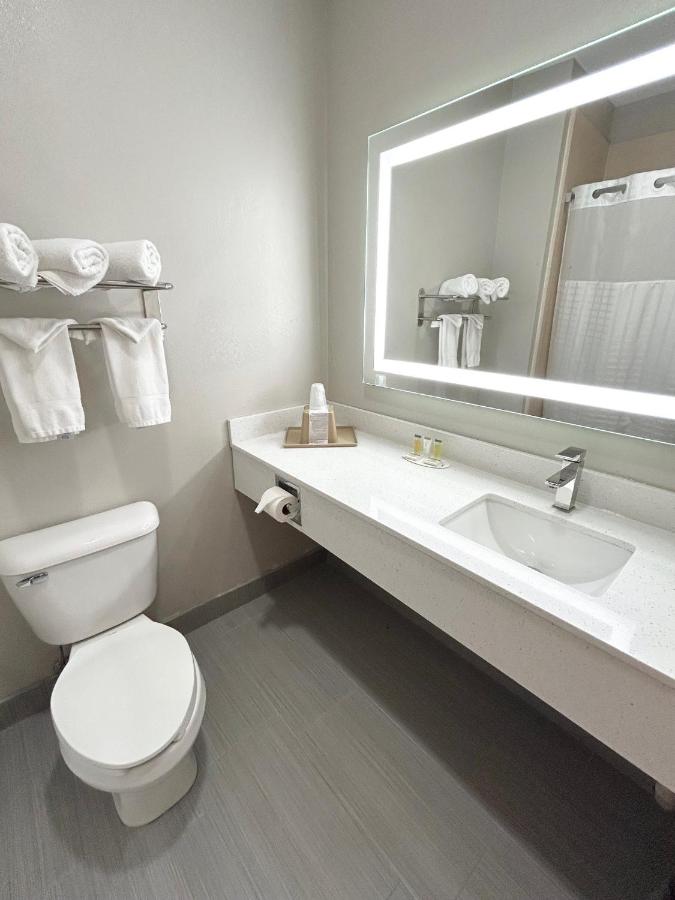 | Days Inn by Wyndham, Glen Allen - Richmond North