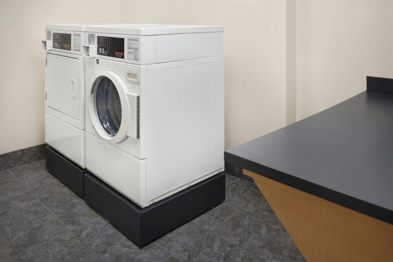 | Fairfield Inn & Suites by Marriott Reading Wyomissing
