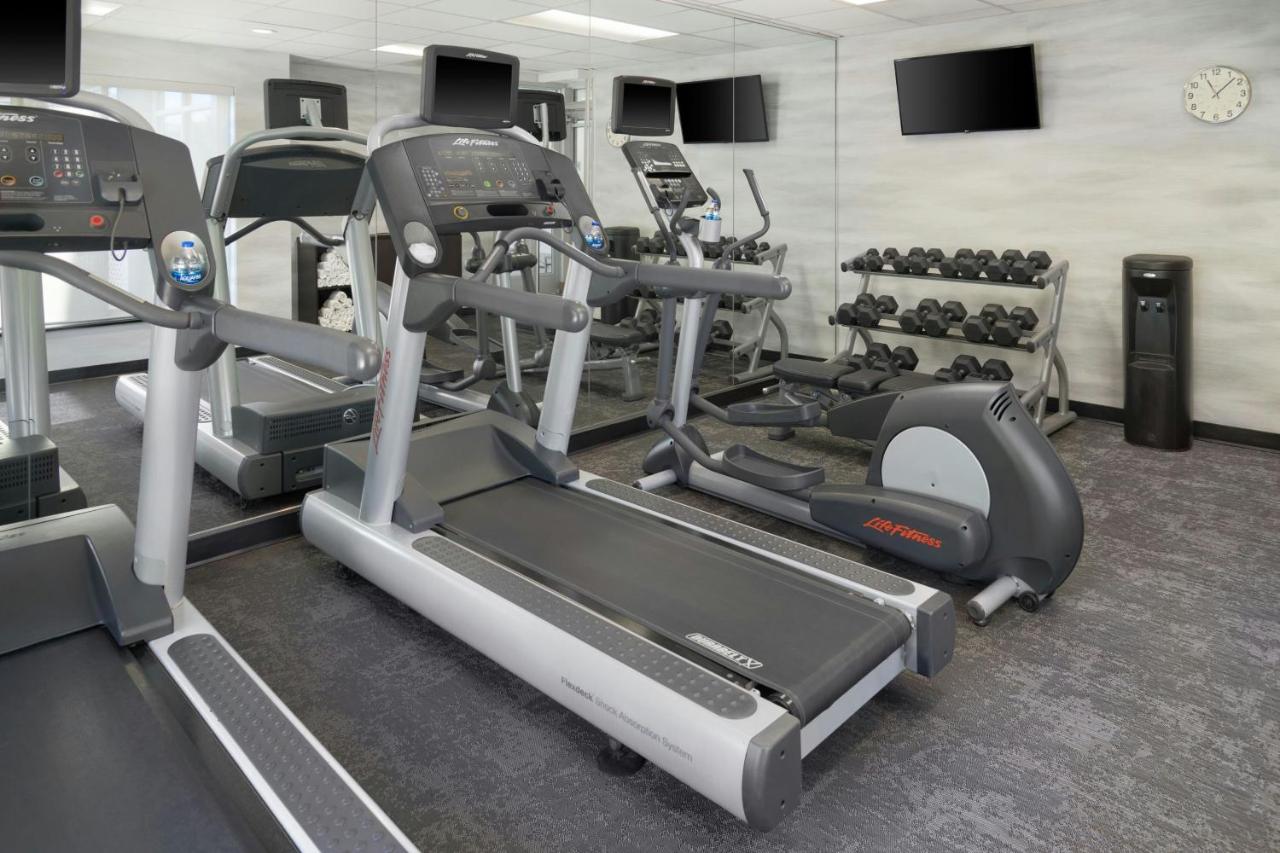 | Fairfield Inn & Suites by Marriott Reading Wyomissing