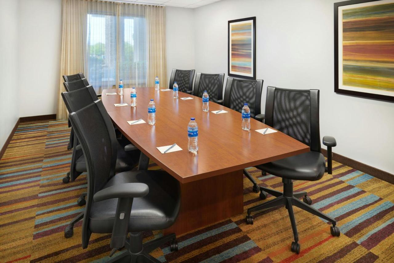 | Fairfield Inn & Suites by Marriott Reading Wyomissing
