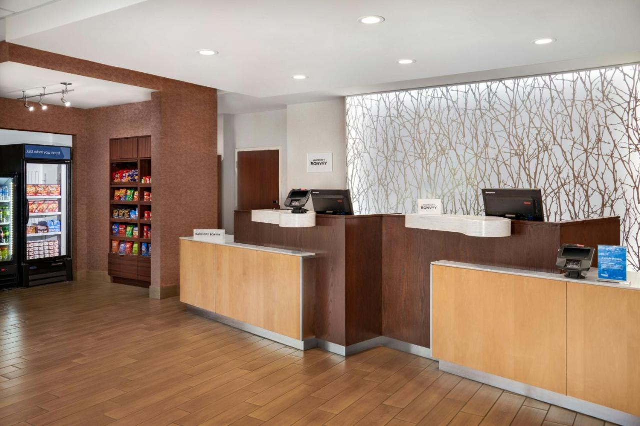 | Fairfield Inn & Suites by Marriott Reading Wyomissing