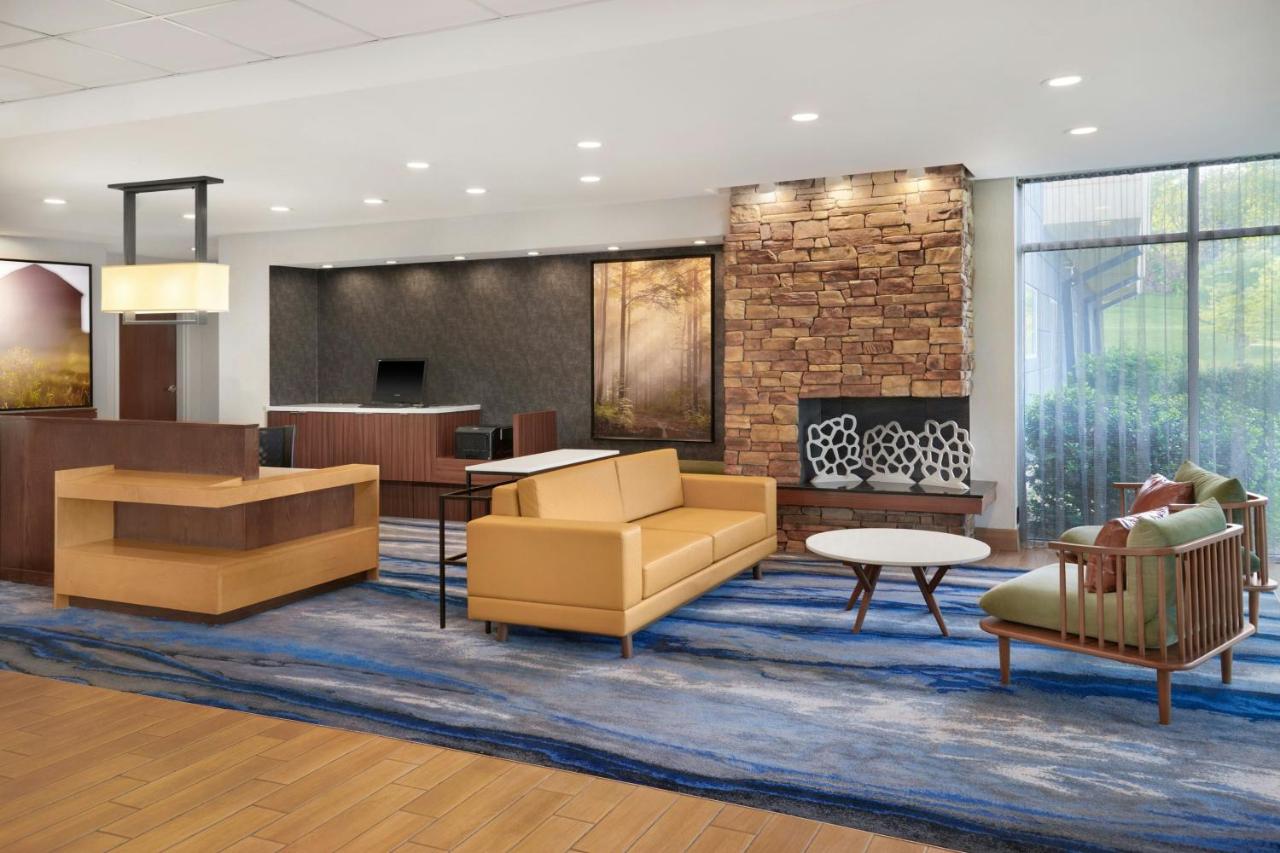 | Fairfield Inn & Suites by Marriott Reading Wyomissing